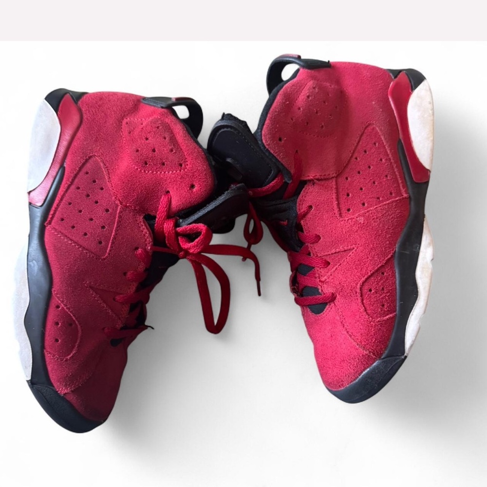 Kids Jordan 6 Size 2Y Toro Bravo - Picture 3 of 4
